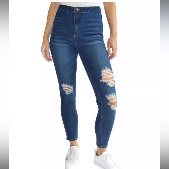 New Almost Famous Juniors Ripped High Rise Mom Jeans size 1 - Picture 2 of 6